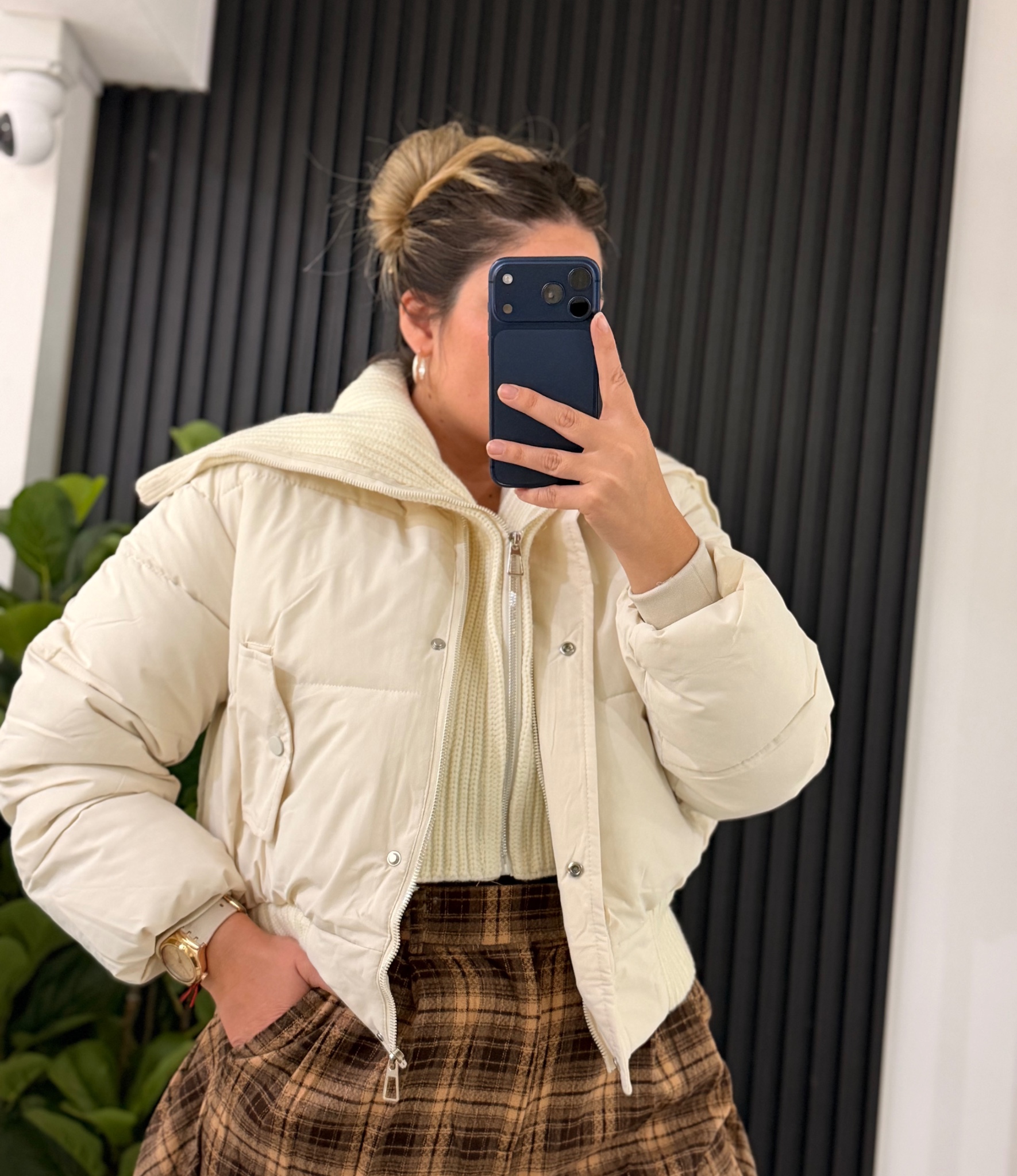 Flor Puffer Cuello Tejido