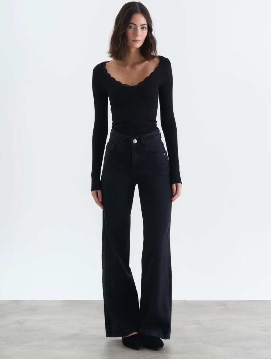 Wide black