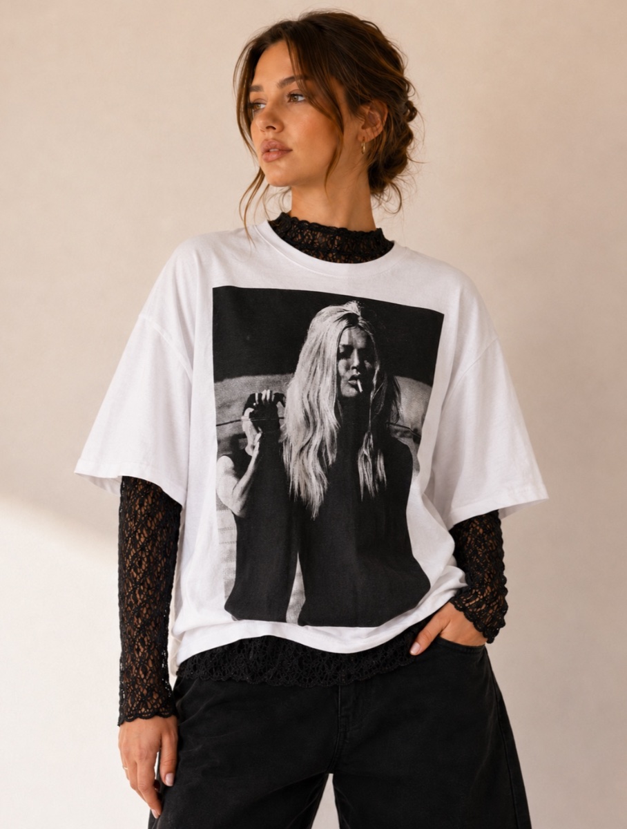Remera boxy cigarette